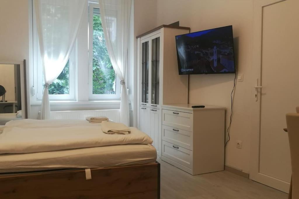 Beliz2 Ac New Cozy In The Center Budapest
